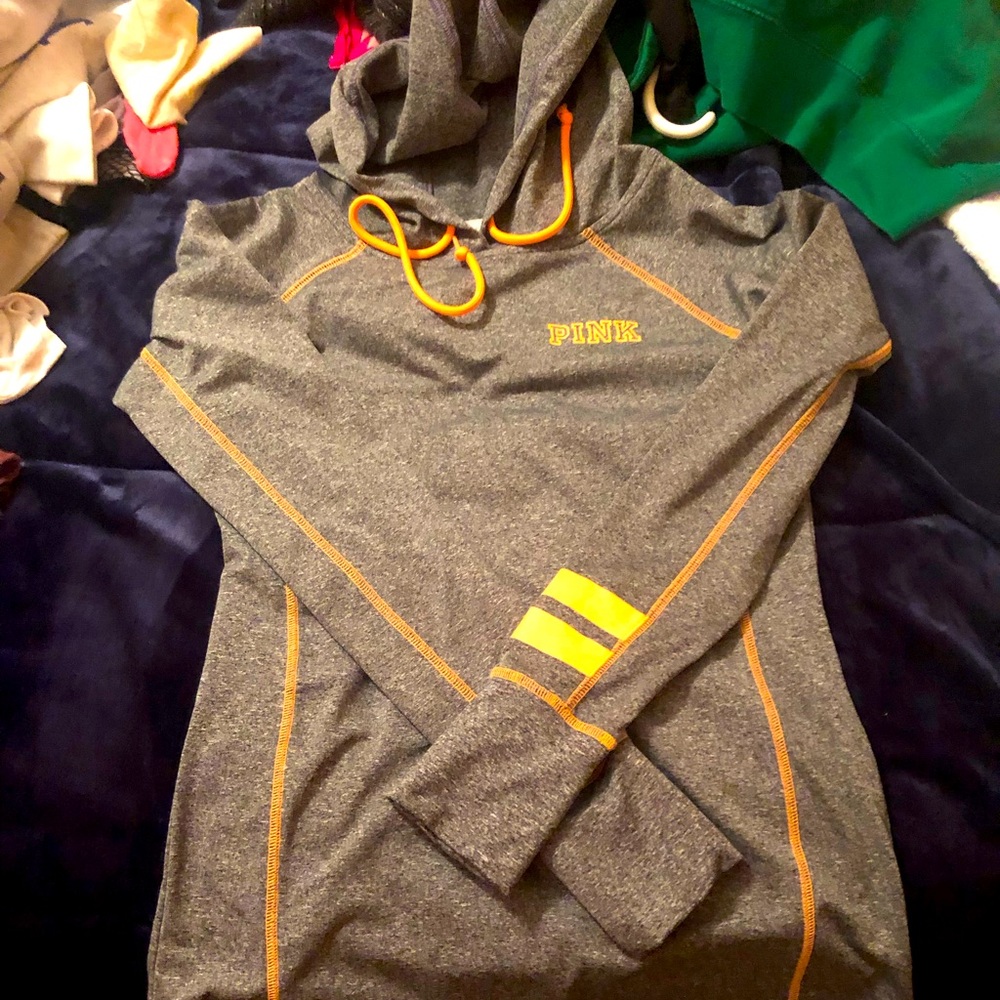 Victoria secret running shirt xs